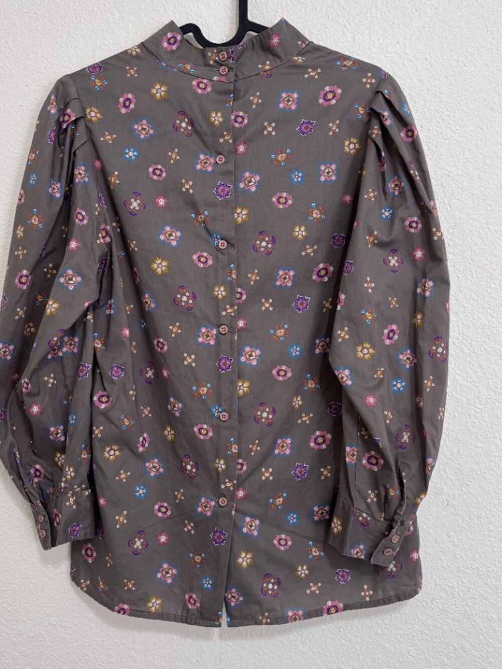 John Meyer Women's Taupe multicolor Long Sleeve Blouse Top Size-M